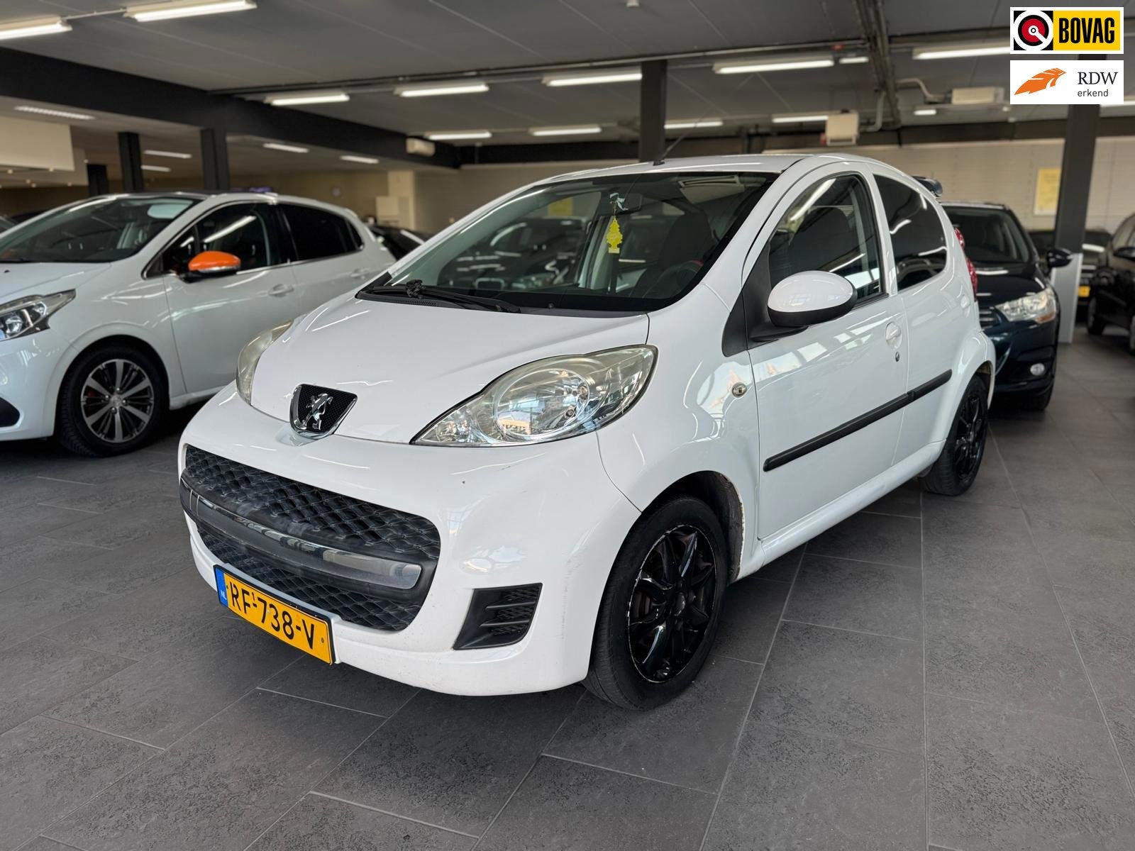 Peugeot 107 1.0-12V XS 5-deurs airco elektrische ramen lm-ve, Auto's, Voorwielaandrijving, Dealer onderhouden, Stof, Gebruikt