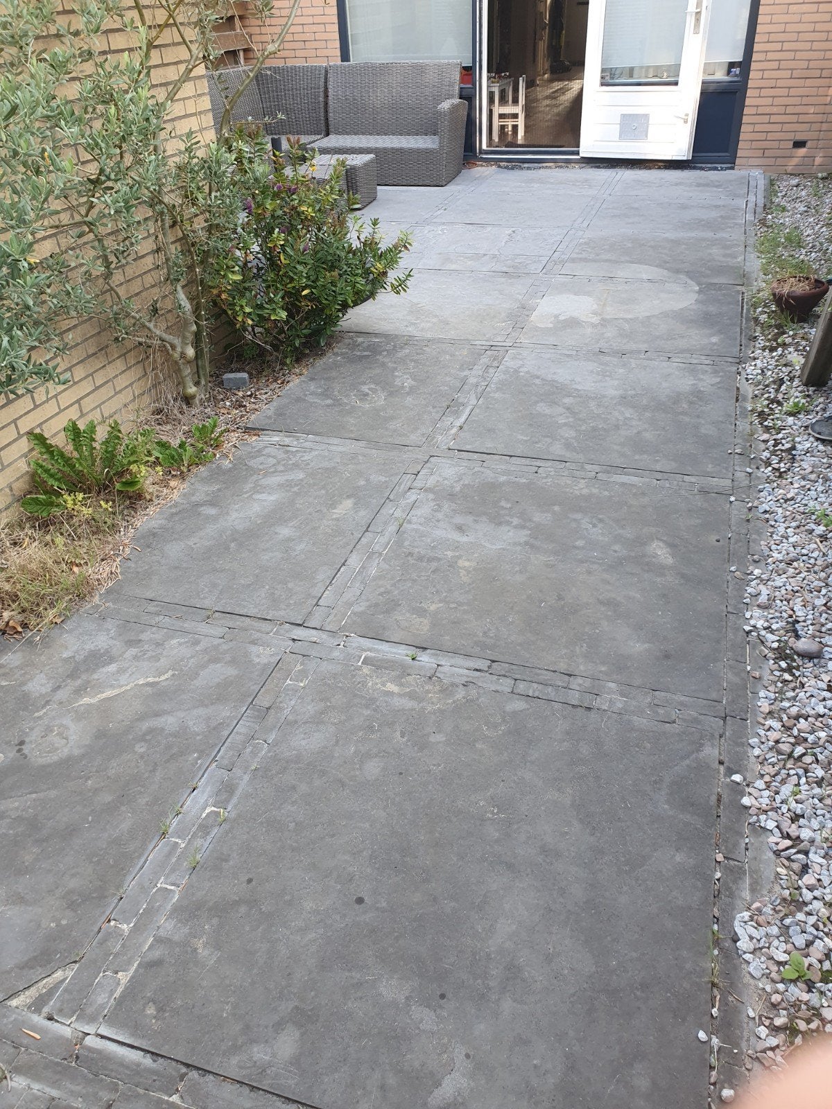gratis op te halen: betonnen tegels en klinkers, Ophalen, Gebruikt, 10 m² of meer, Beton