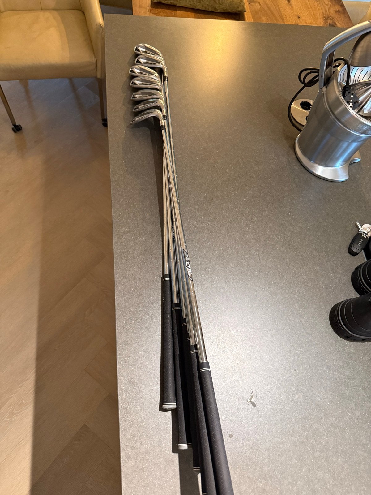 TaylorMade M3 ijzerset (stiff, normale lengte, rechts) 4-pw, Sport en Fitness, Ophalen of Verzenden, Zo goed als nieuw, Set, Overige merken
