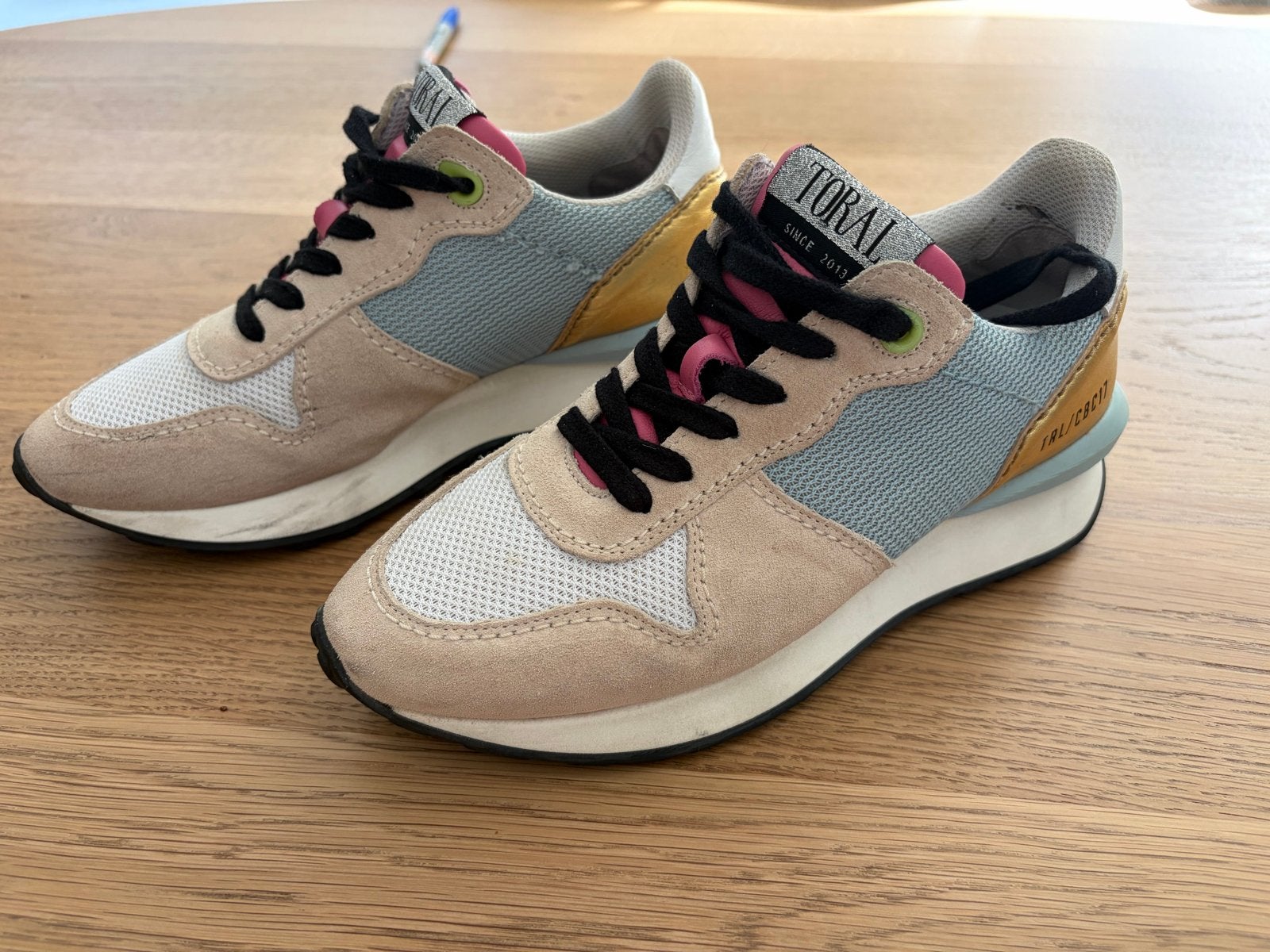 Toral sneakers maat 36, Ophalen of Verzenden, Gedragen, Overige kleuren, Sneakers of Gympen