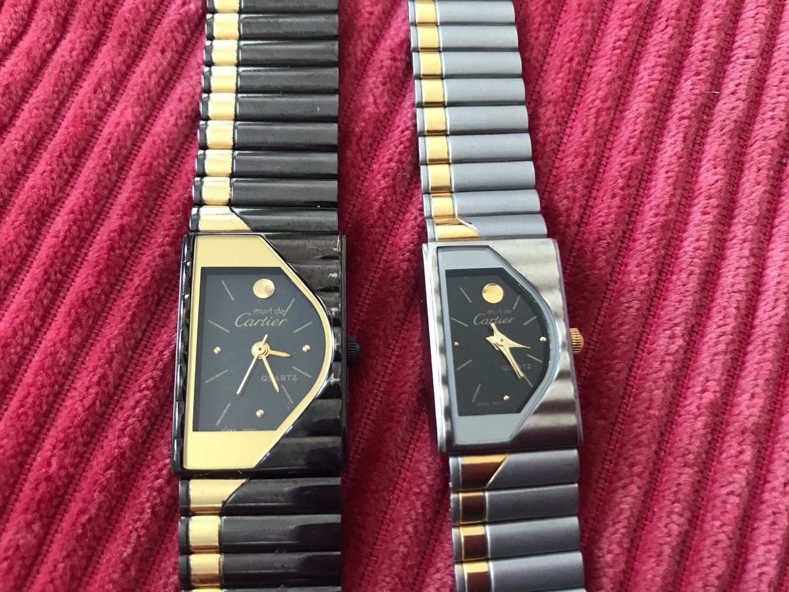 2 Must de Cartier Half-moon dameshorloges, Overige materialen, Gebruikt, Polshorloge, Overige materialen