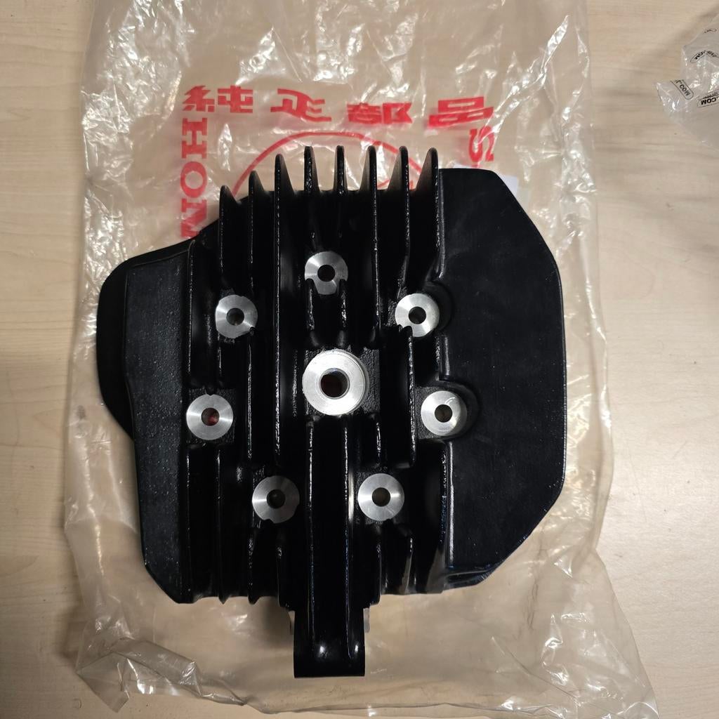 Honda CR480 1982 Elsinore cilinder kop. Nieuw OEM NOS., Ophalen of Verzenden, Nieuw