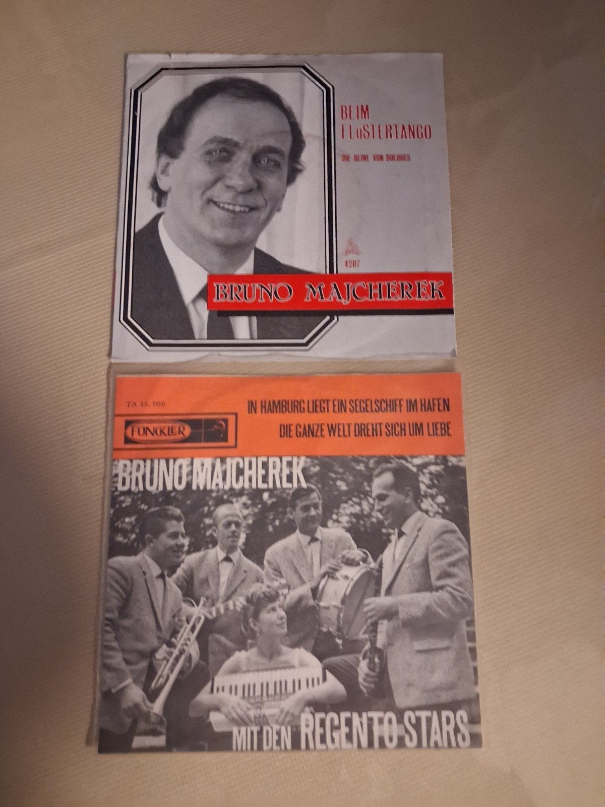 BRUNO MAJCHEREK 2 MOOE SINGELS, Ophalen of Verzenden, Zo goed als nieuw, Overige formaten