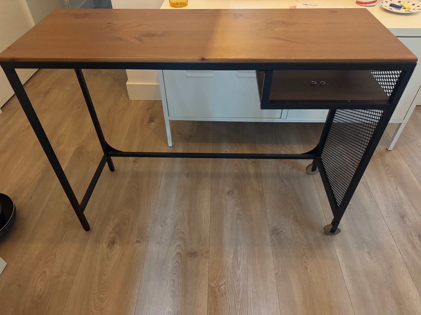 small desk- kleine tafel, Ophalen, Zo goed als nieuw
