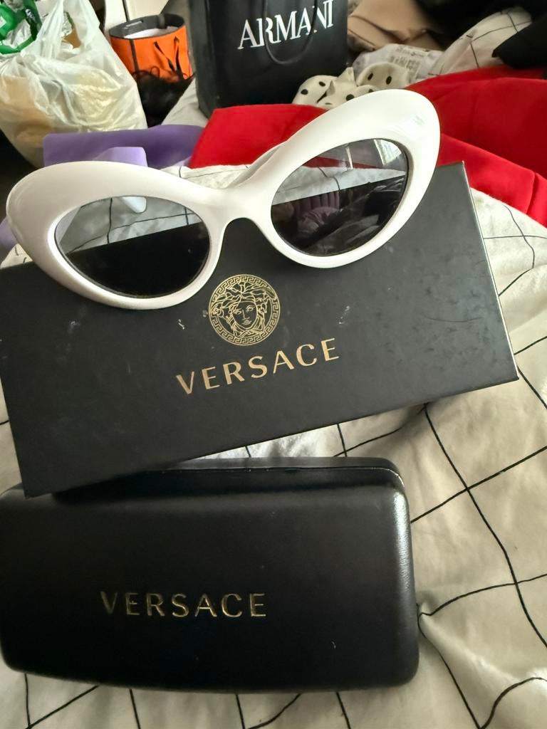 Originele zonnebril versace, Ophalen of Verzenden, Zo goed als nieuw, Zwart, Gianni Versace
