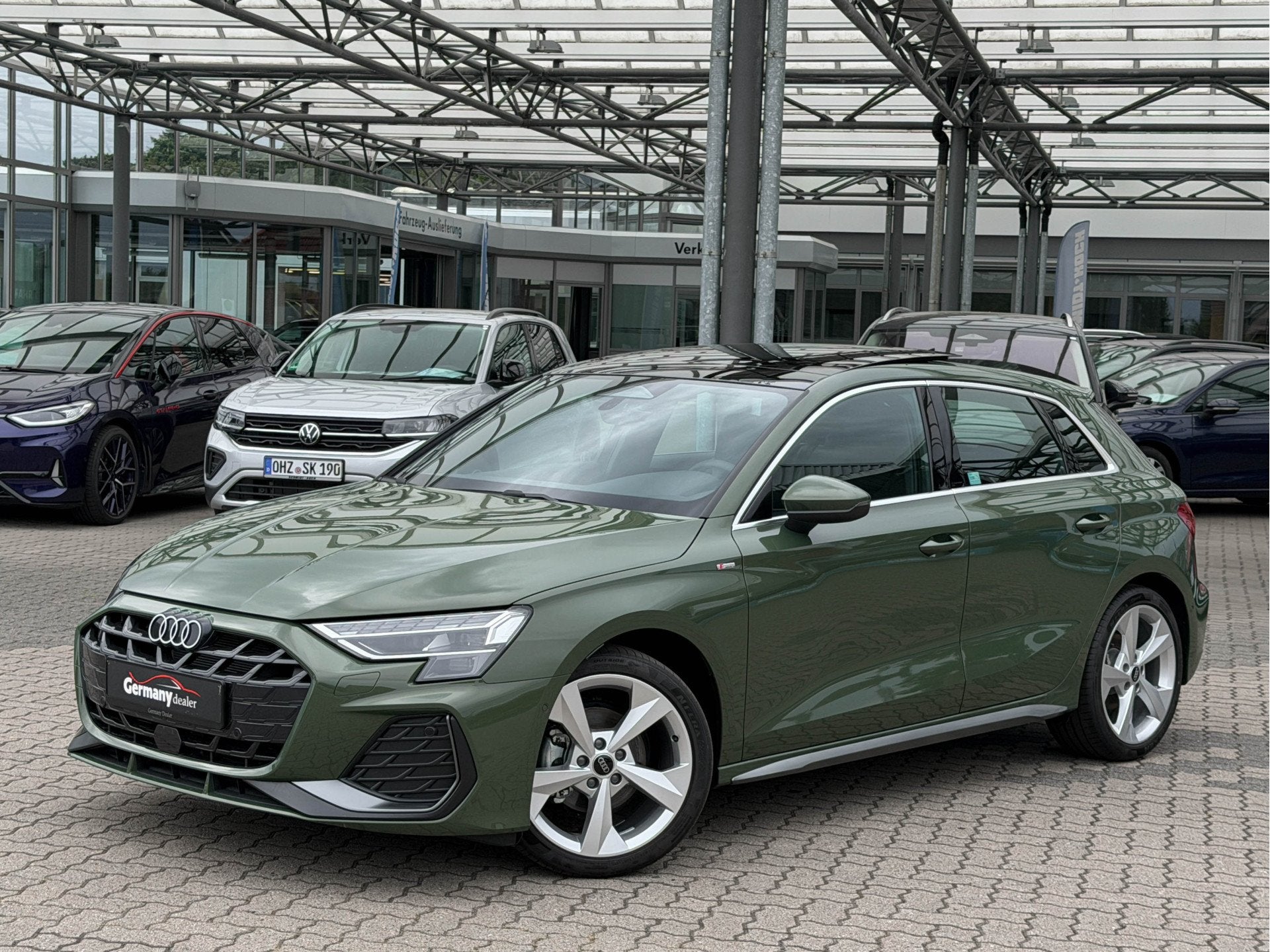 Audi A3 Sportback 35TFSI S-Edition NIEUW! 2653km! Pano Sonos, Auto's, Zwart, 4 cilinders, 150 pk, Bedrijf