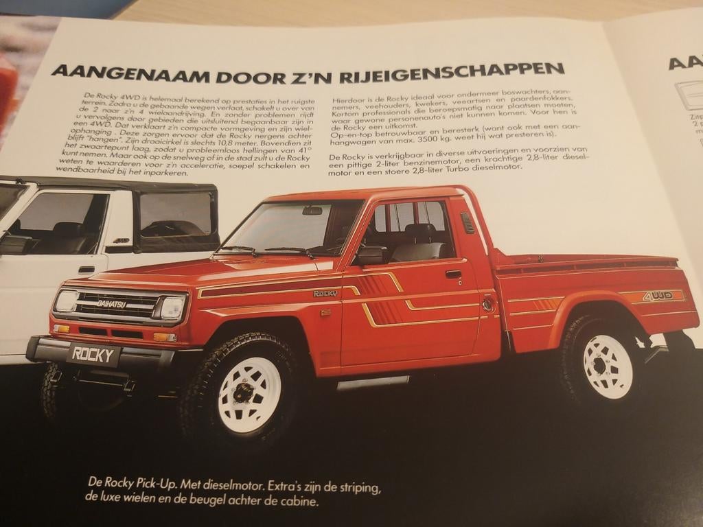 Daihatsu Rocky jeep Nederlandse folder set óók pick-up izgst, Ophalen of Verzenden, Zo goed als nieuw, Overige merken