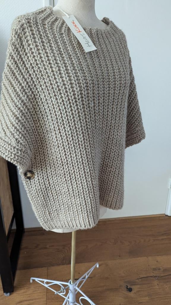 Heartkiss vest- poncho, Beige, Maat 42/44 (L), Nieuw, Ophalen of Verzenden