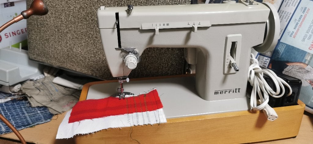 Naaimachine mirritt M16 Zo goed als nieuw, Verzenden, Zo goed als nieuw, Naaimachine, Overige merken