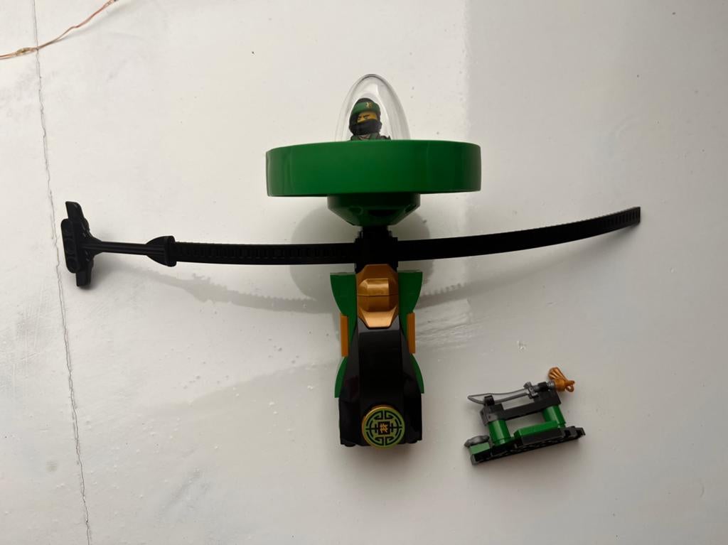 Lego Ninjago Lloyd Minifiguur met Vliegende Spinner, Ophalen, Lego, Zo goed als nieuw, Minifiguur