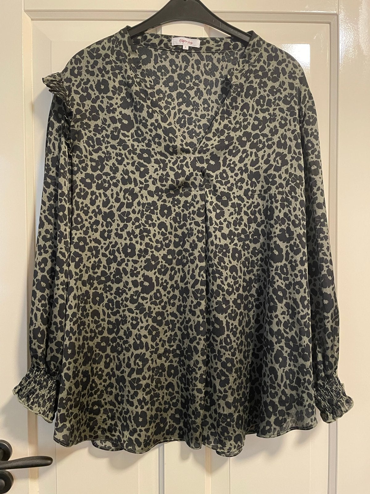 Paprika Blouse met Luipaardprint - Maat 54 (6), Ophalen of Verzenden, Zo goed als nieuw, Groen, Blouse of Tuniek
