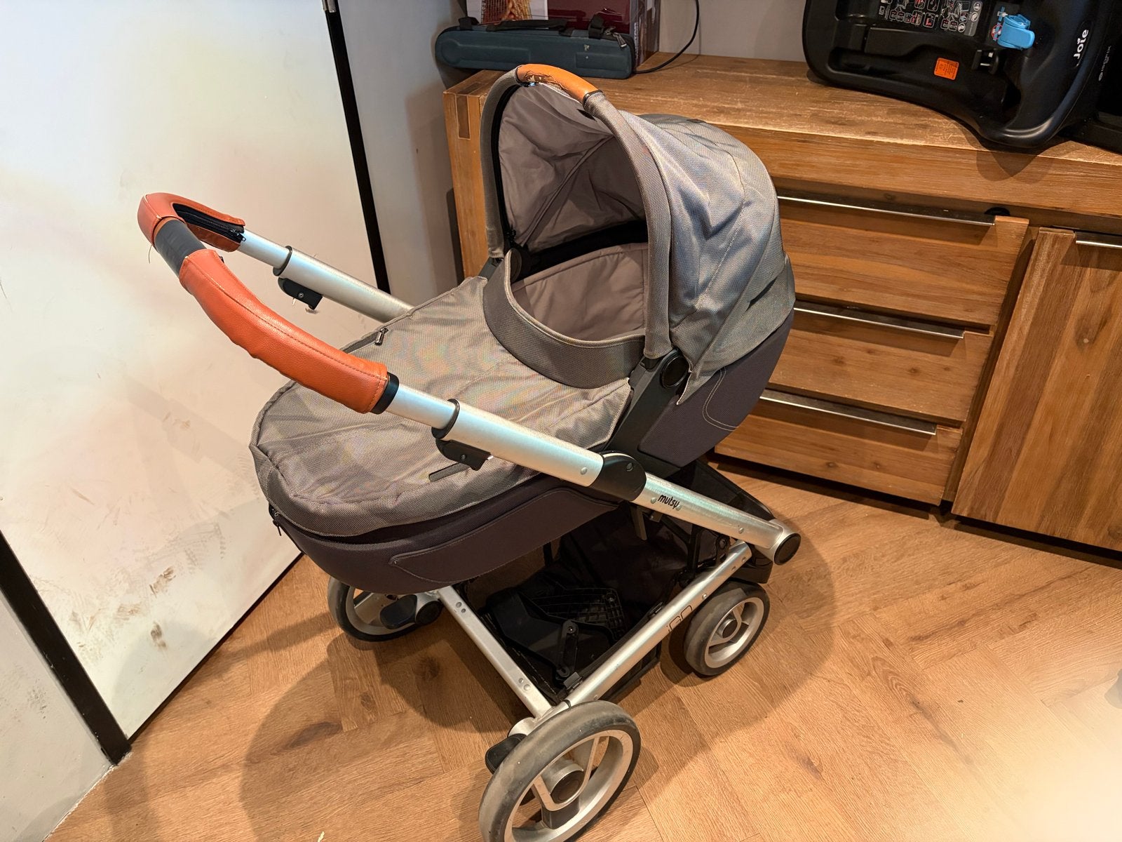 Mutsy Igo kinderwagen met Joie autostoel en accessoires, Ophalen, Gebruikt, Combiwagen, Mutsy