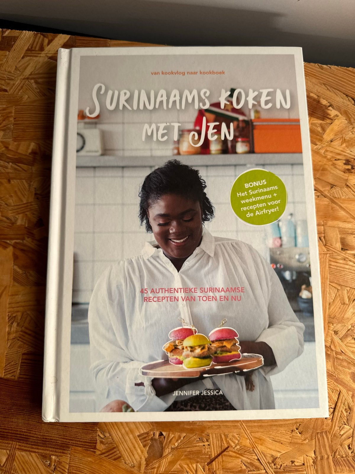 Surinaams Koken met Jen - Authentieke Recepten, Ophalen of Verzenden, Zo goed als nieuw, Overige gebieden, Hoofdgerechten