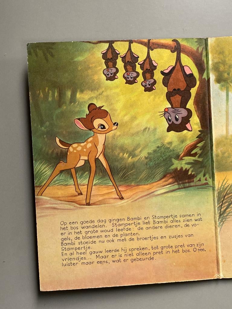 Disney  Vintage boek Walt Disney Bambi (1951), Ophalen of Verzenden, Bambi of Dumbo, Zo goed als nieuw, Overige typen