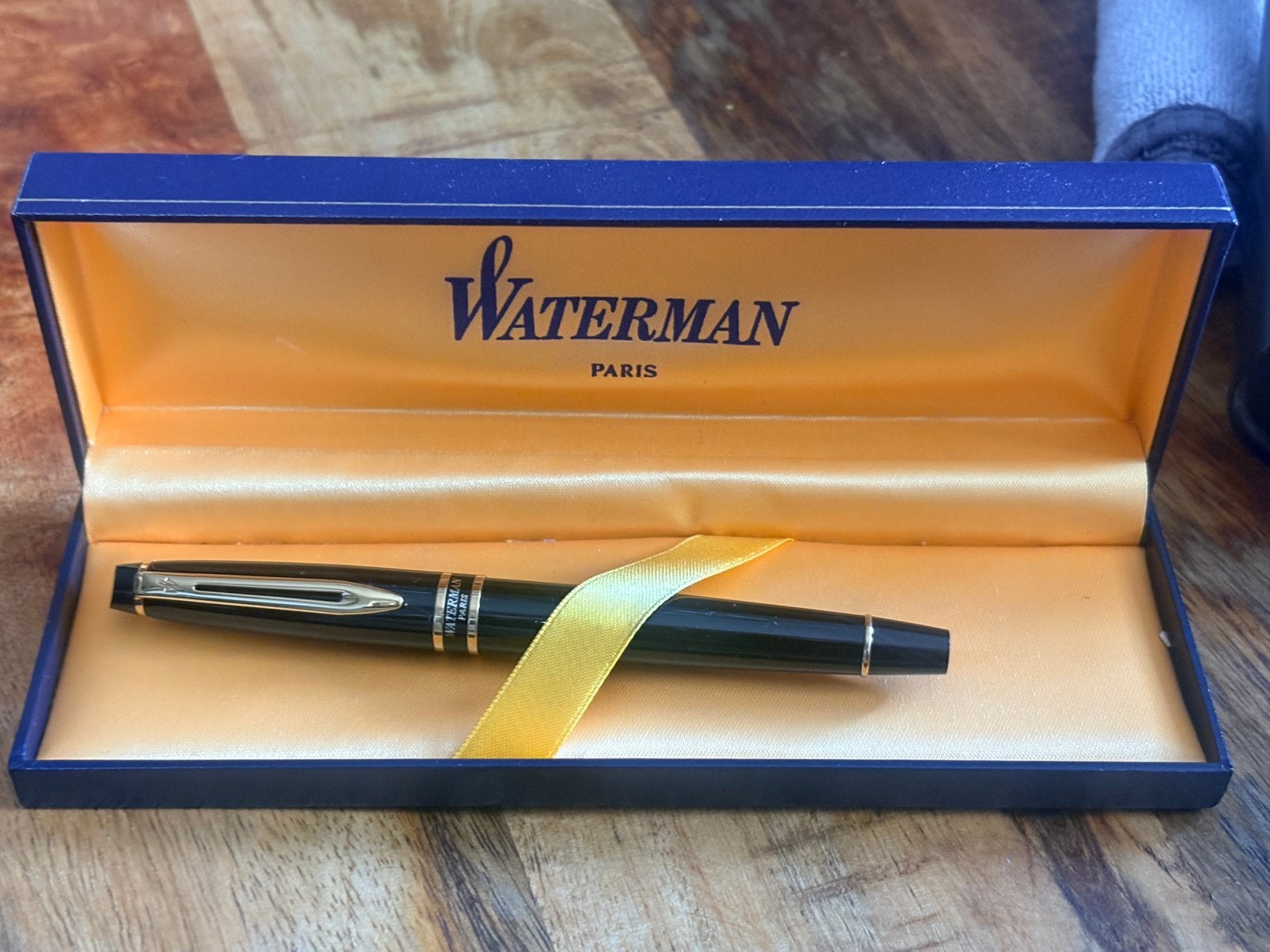 WATERMAN EXPERT VULPEN IN ZWART LAK MET GOUDEN AFWERKING, Ophalen of Verzenden, Zo goed als nieuw, Vulpen, Waterman