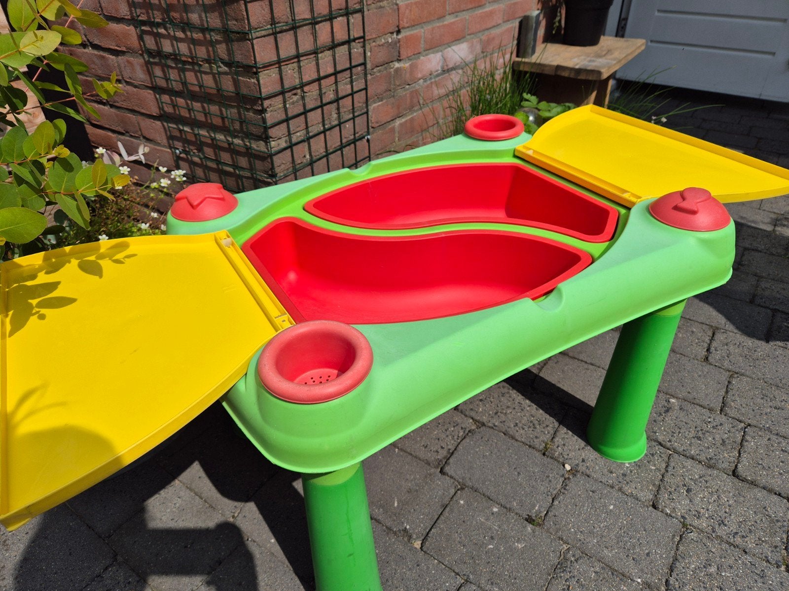 Zand- en watertafel, goed onderhouden, Ophalen