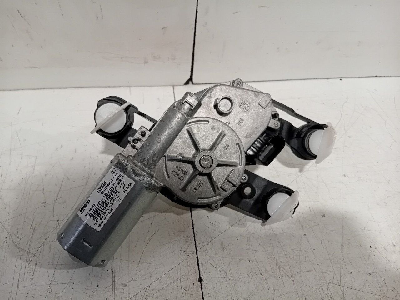 Ruitenwissermotor achter Volkswagen Golf, Onderdelen@venauto.nl, Van der Ven Autorecycling B.V., Gebruikt, Ettenseweg 76, 4706 PB Roosendaal, The Netherlands