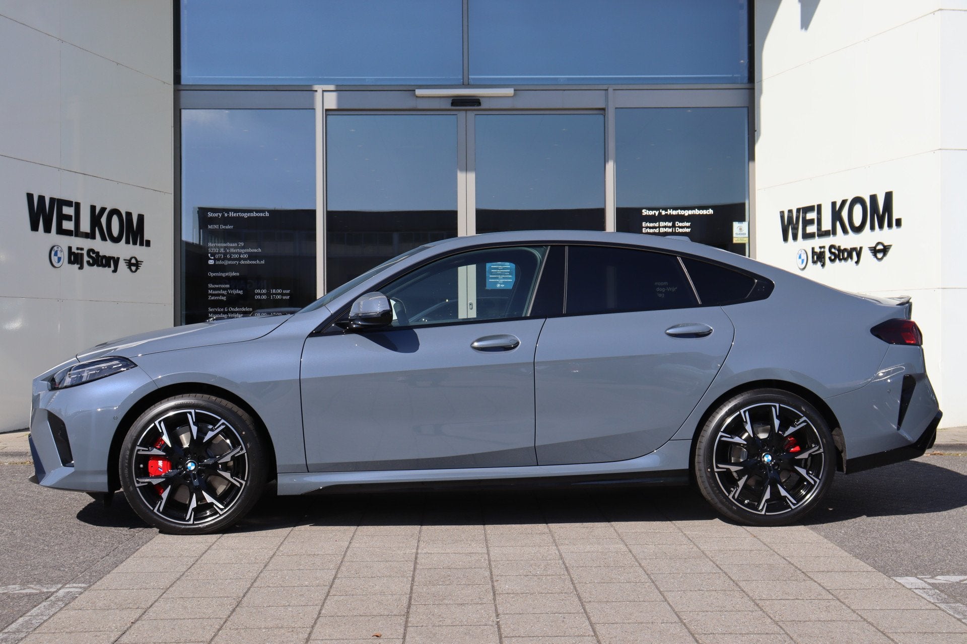 BMW 2 Serie Gran Coupé 220 M Sport Automaat / Sportstoelen, Auto's, Dealer onderhouden, Zwart, 156 pk, Leder