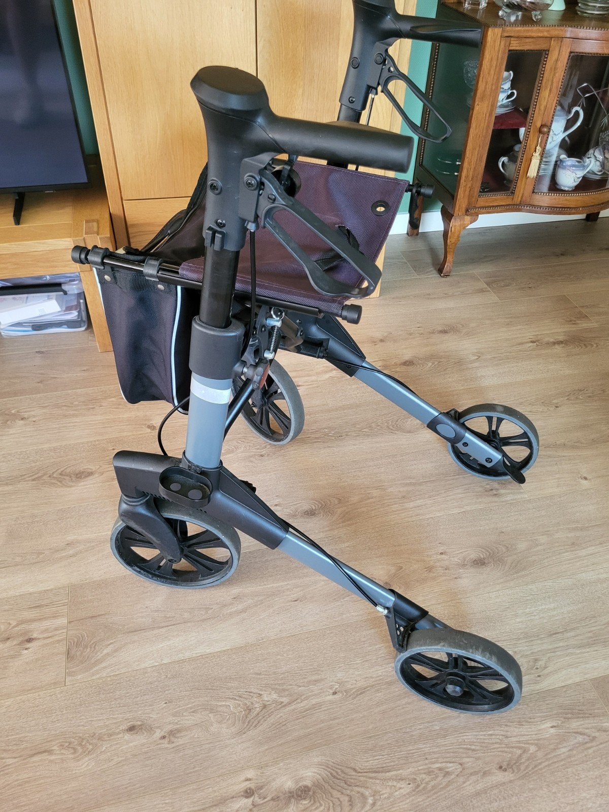 Rollator incl tasje lichtgewicht izgst, Diversen, Ophalen, Lichtgewicht, Gebruikt