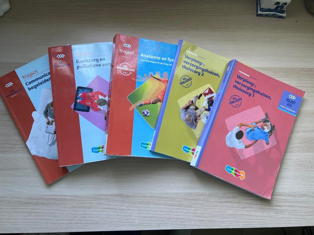 Traject ThiemeMeulenhoff MBO Niveau 4 boeken verpleegkunde, Boeken, Studieboeken en Cursussen, Ophalen of Verzenden, Gamma, Zo goed als nieuw