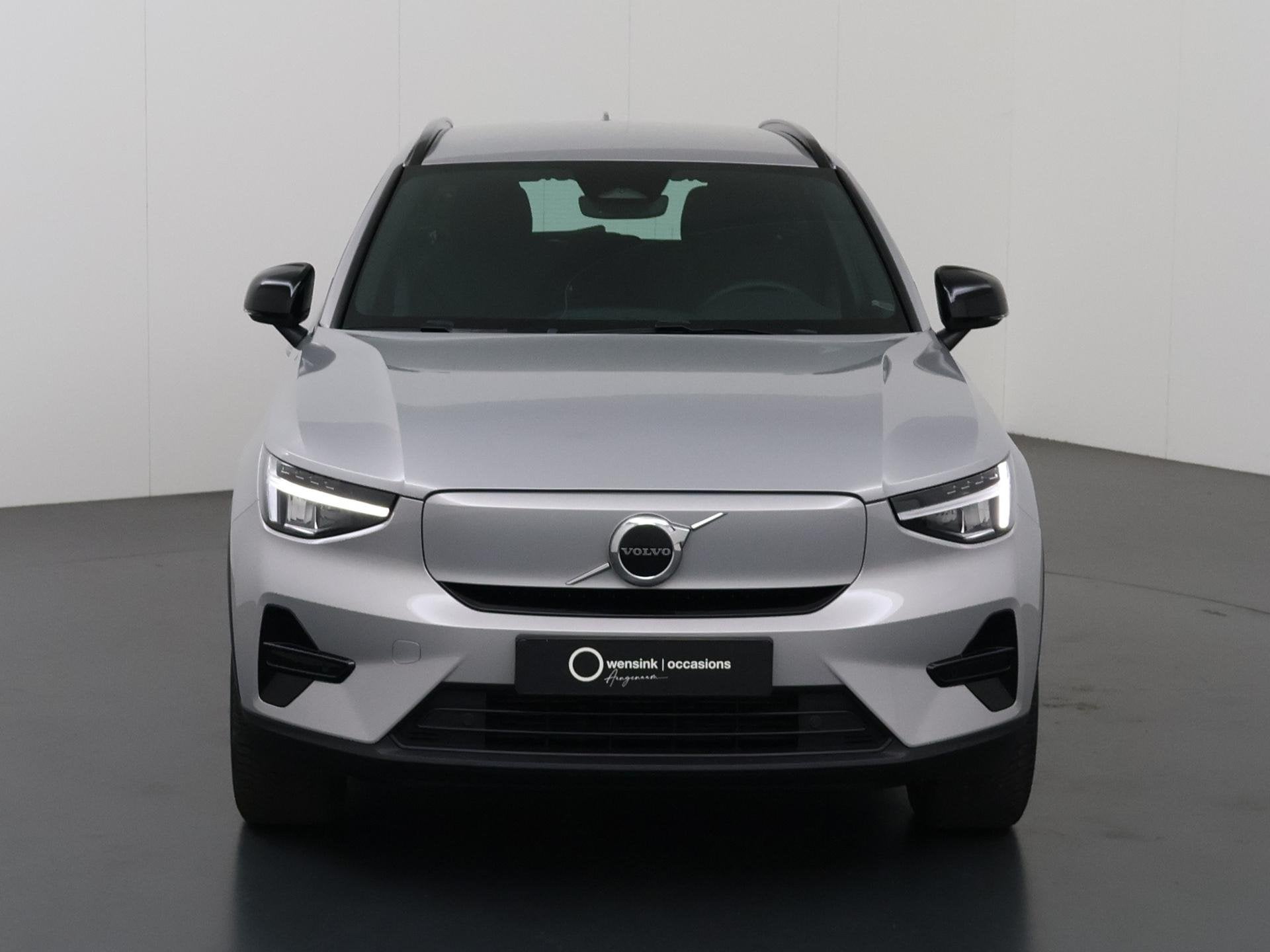 Volvo XC40 Single Motor Extened Range Core 82 kWh | Navigati, Automaat, Gebruikt, 82 kWh, 252 pk