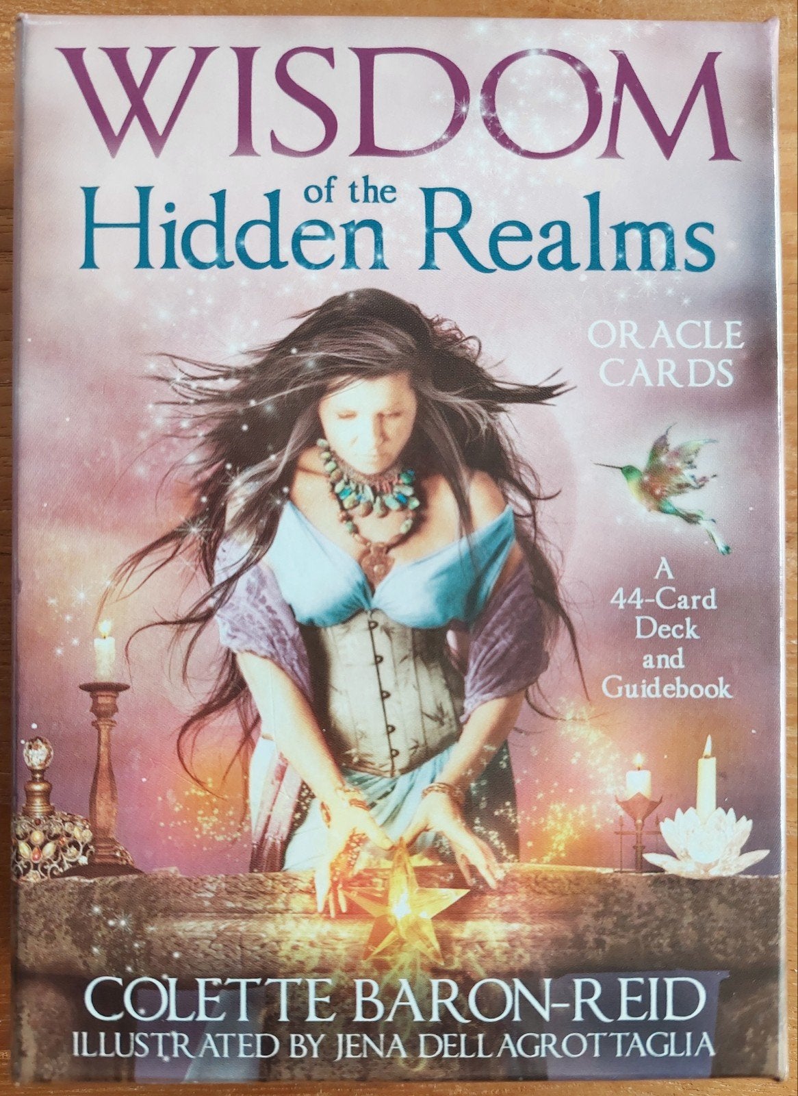 Wisdom of the Hidden Realms (Oracle Cards), Boeken, Tarot of Kaarten leggen, Overige typen, Ophalen of Verzenden, Zo goed als nieuw