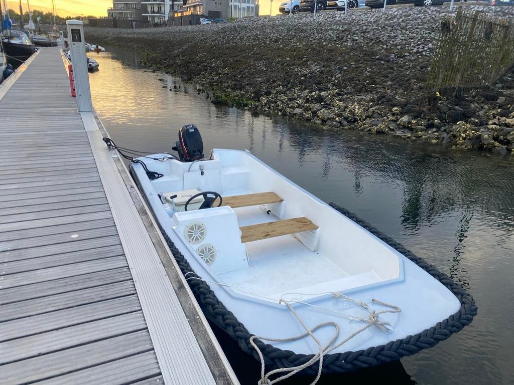 Robuuste sloep/ consoleboot met  15pk buitenboordmotor, Watersport en Boten, Vis- en Consoleboten, Ophalen, 10 tot 30 pk, Zo goed als nieuw