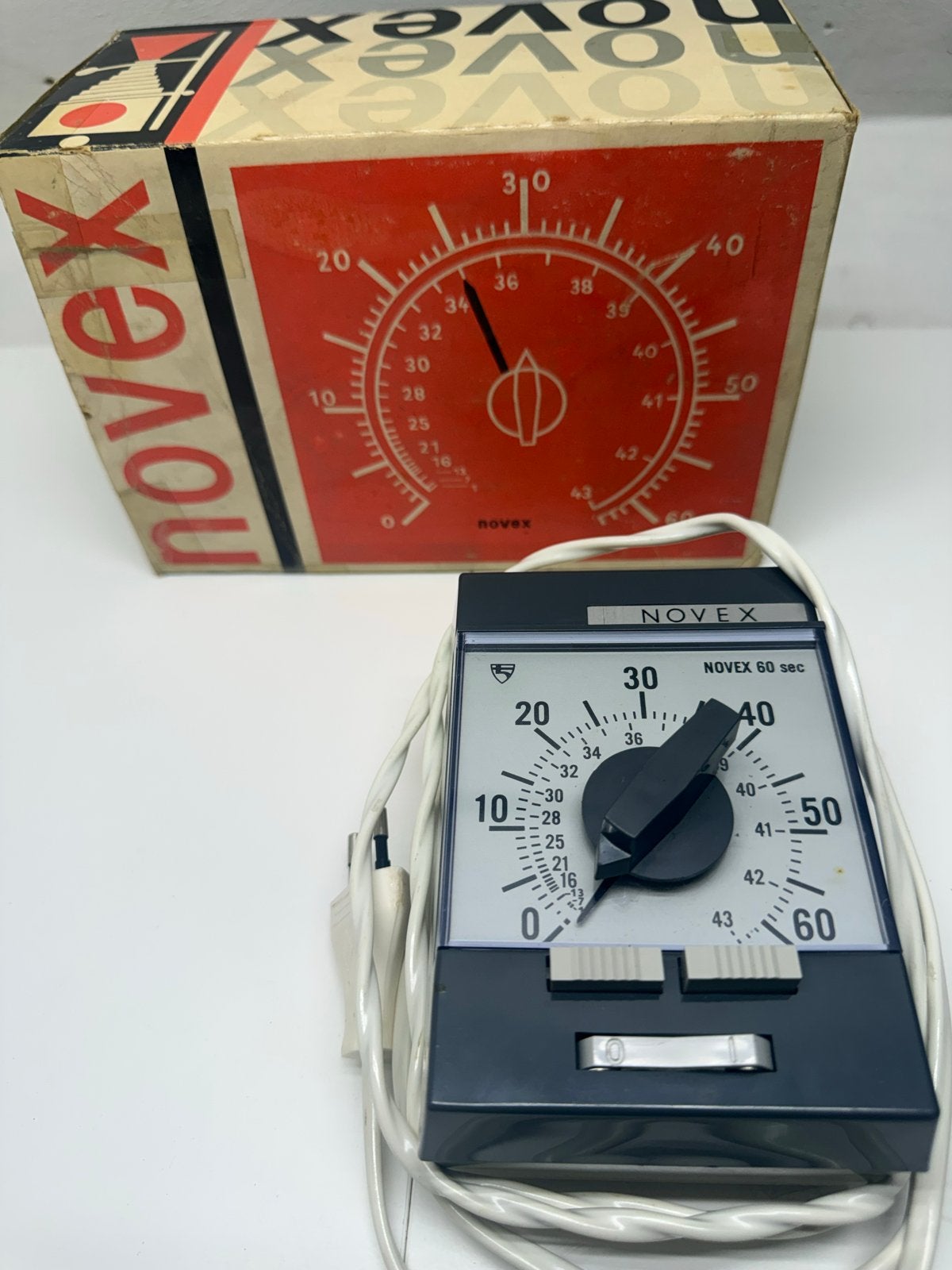 Novex 60 sec donkere kamer timer - Vintage doka accessoire, Audio, Tv en Foto, Fotografie | Doka Toebehoren, Ophalen of Verzenden