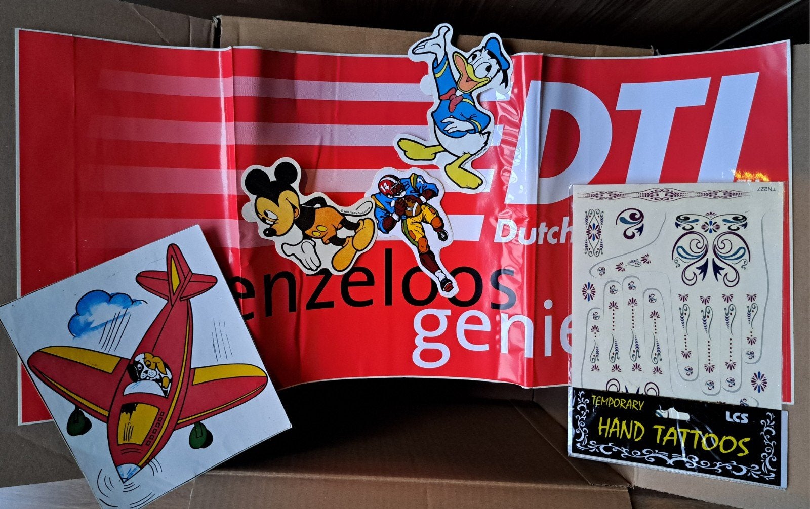 Partij stickers ruim 5 kilo vintage stickers doos stickers, Verzamelen, Stickers, Zo goed als nieuw, Ophalen of Verzenden