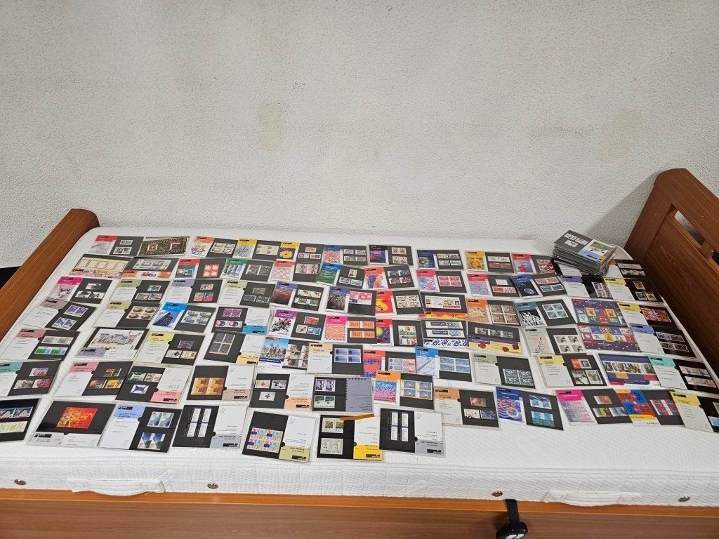 Ptt postzegelmapjes 138 stuks!, Ophalen, Verzamelalbum