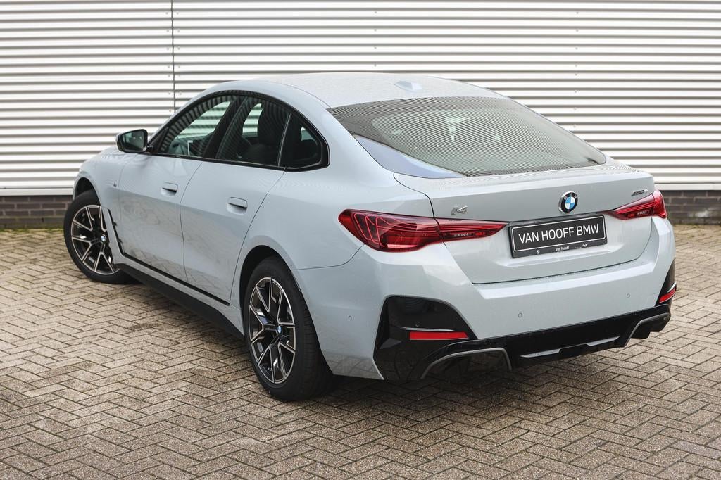 BMW i4 eDrive40 Gran Coupe M Sport / Trekhaak / Adaptieve LE, Achterwielaandrijving, Zwart, 2020 kg, Leder