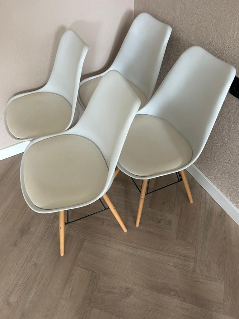 4 kuip eetkamerstoelen - gratis afhalen, Huis en Inrichting, Stoelen, Ophalen, Gebruikt, Wit, Vier