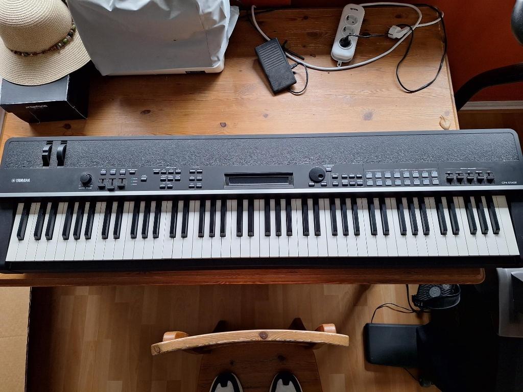 Yamaha CP4, Muziek en Instrumenten, Piano's, Ophalen, Gebruikt, Zwart, Digitaal