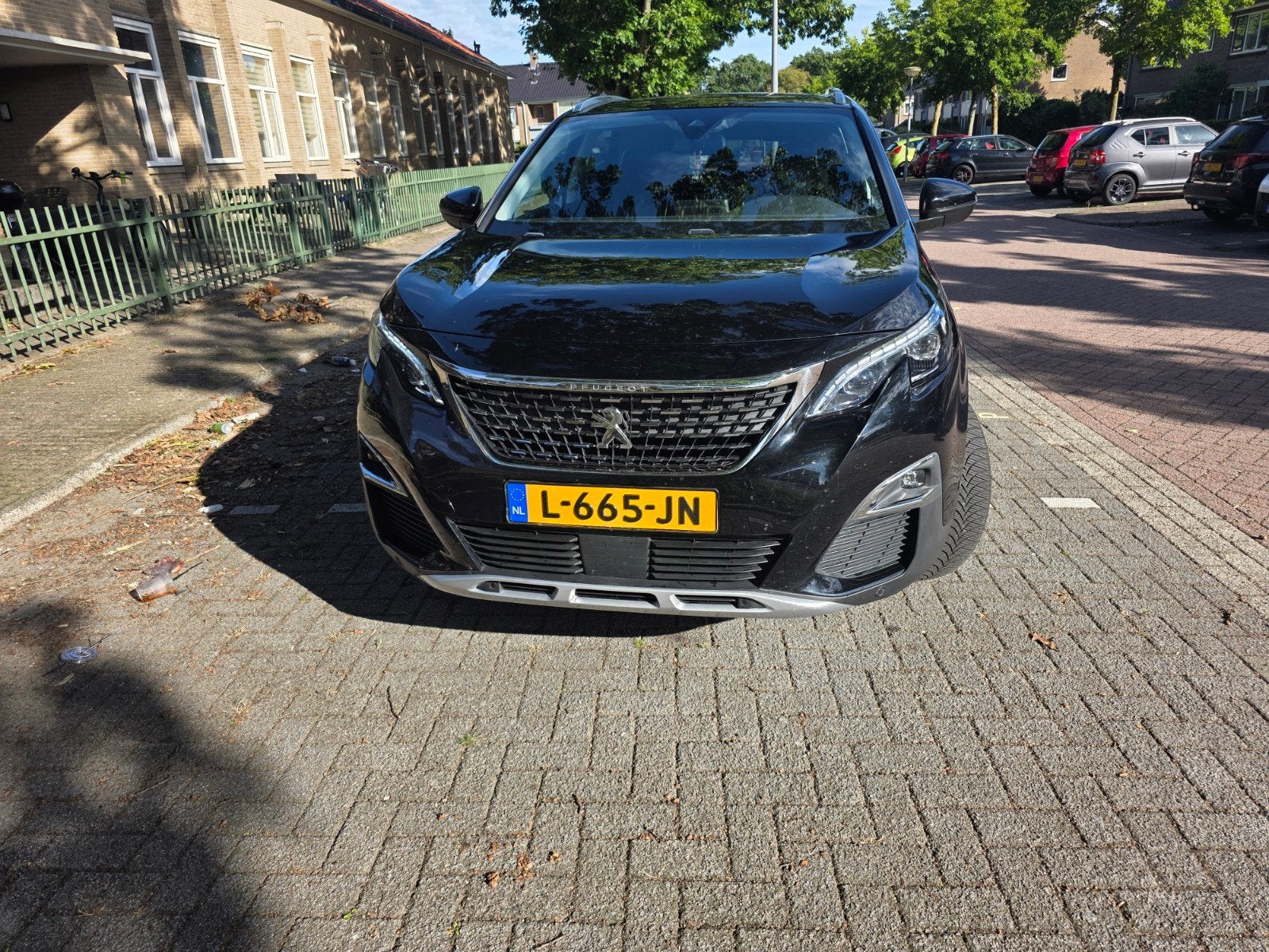 Peugeot 3008 1.2 Puretech 130pk S&S EAT 2019 Zwart, 1295 kg, 1199 cc, Zwart, 690 kg