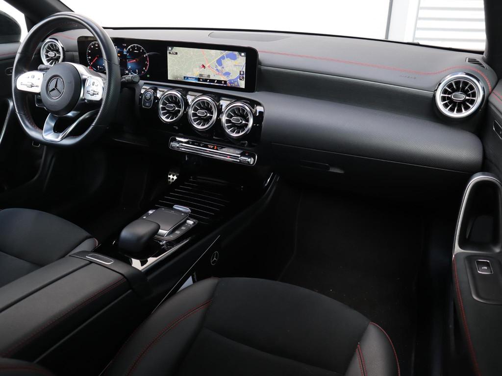 Mercedes-Benz CLA-klasse 200 AMG Line, CLA, Gebruikt, Euro 6, 4 cilinders