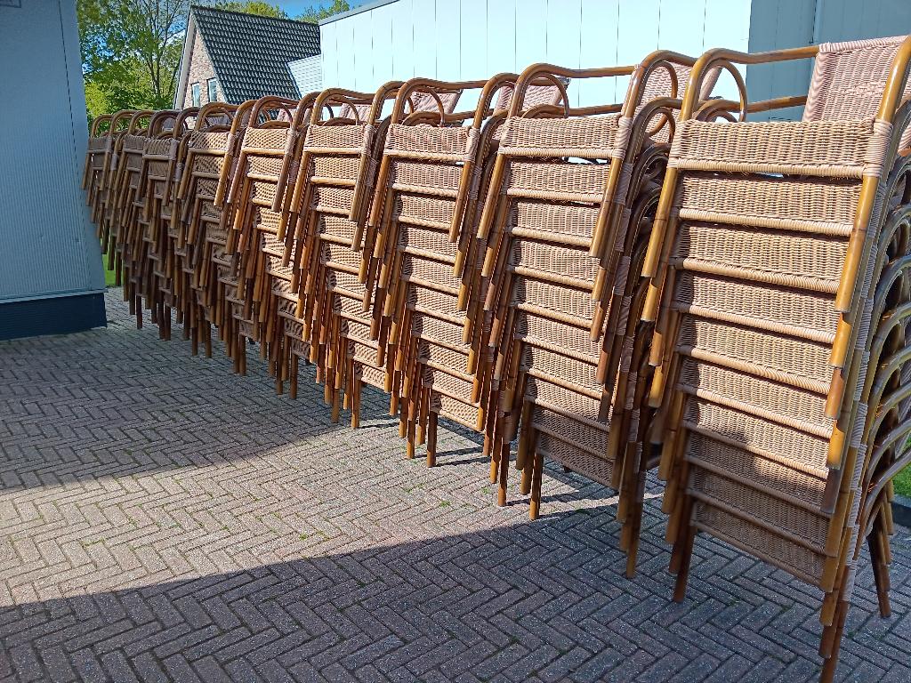 terrasstoelen terrasstoelen magazijnverkoop in Leek, Ophalen, Bruin, Zo goed als nieuw, Vijf, Zes of meer stoelen