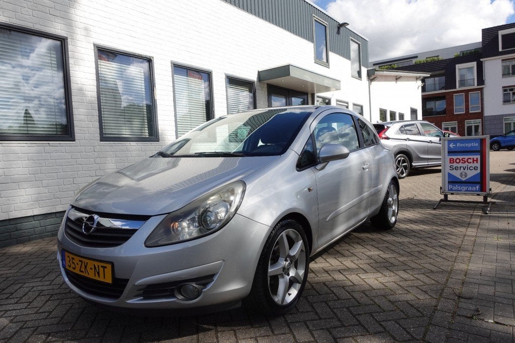 Opel CORSA 1.4-16V SPORT Airco, Gebruikt, 4 cilinders, Bedrijf, Handgeschakeld