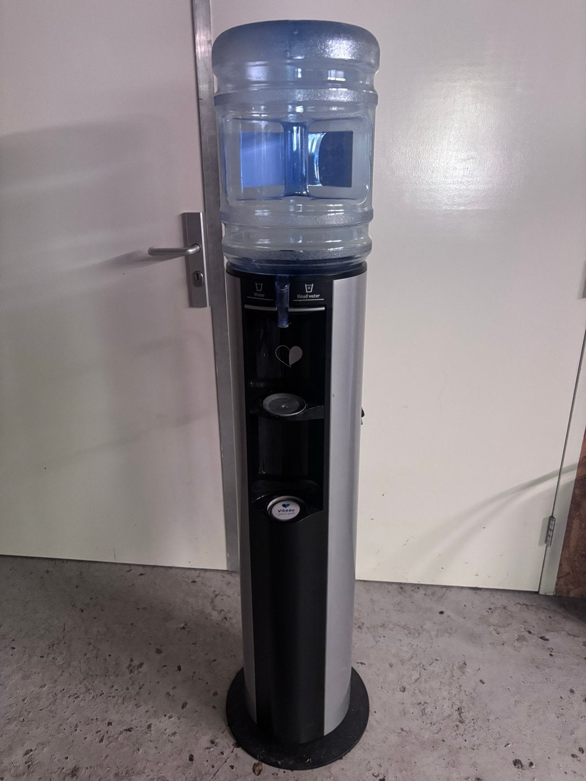 Waterkoeler met koud water functie, Witgoed en Apparatuur, Ophalen, Zo goed als nieuw, Waterkoeler