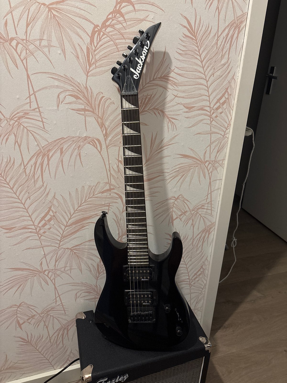 Jackson JS Series Dinky Minion JS1X Black, Gebruikt, Met versterker, Solid body, Ophalen