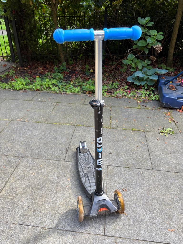 Micro Maxi 3 wheel scooter, Fietsen en Brommers, Ophalen, Gebruikt, Gewone step
