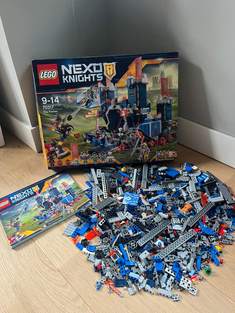 Lego nexo knights the fortrex 70317, Overige thema's, Inclusief minifiguren, Lego, Ophalen of Verzenden