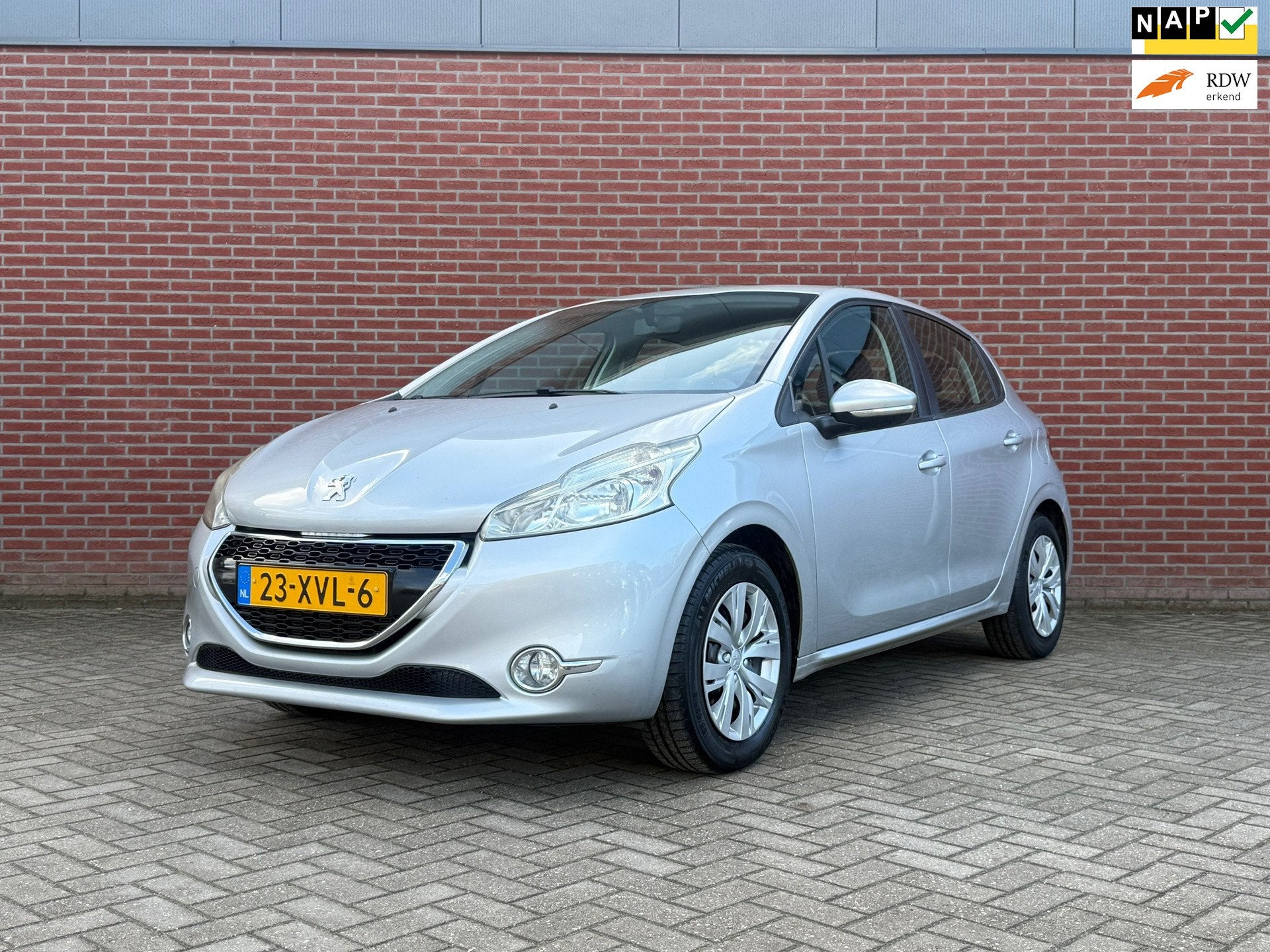 Peugeot 208 1.2 VTi Blue Lease / Nap / Airco / Cruise contro, Voorwielaandrijving, Euro 5, Gebruikt, 31 €/maand