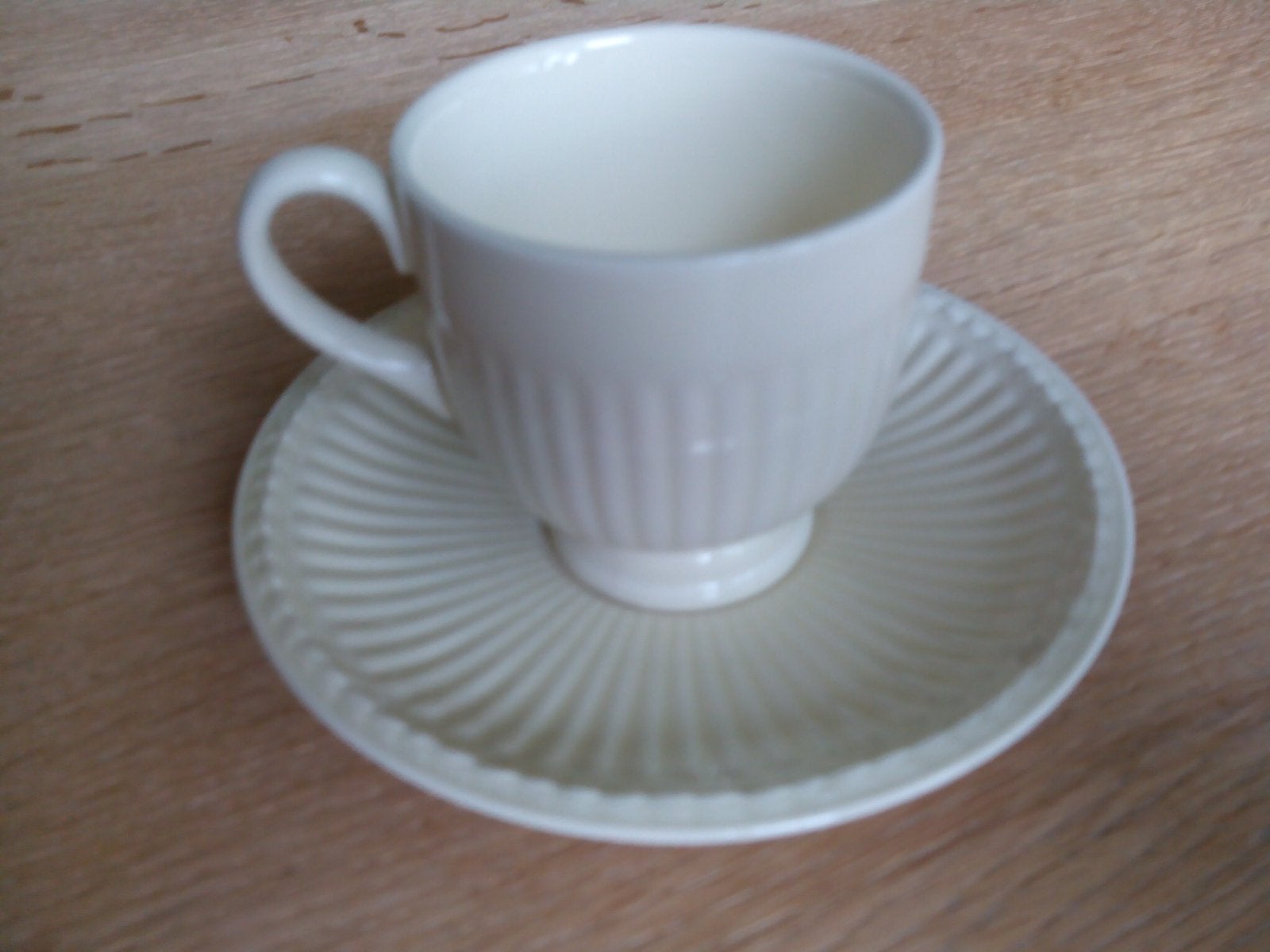 Wedgwood Edme kop en schotel. NIEUW., Huis en Inrichting, Keuken | Servies, Nieuw, Ophalen of Verzenden, Wedgwood, Kop(pen) en/of Schotel(s)