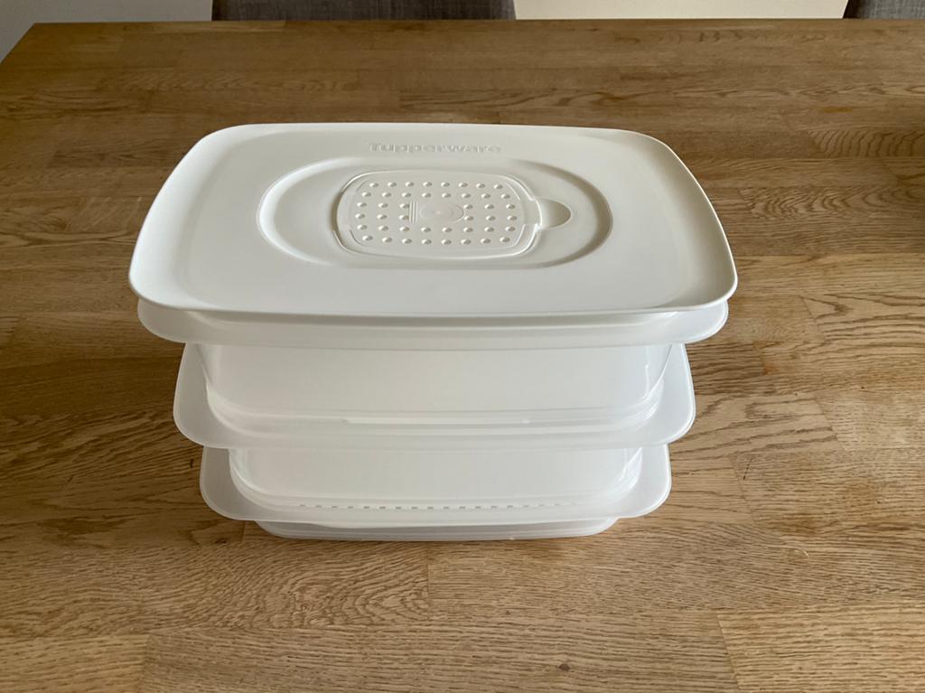 Tupperware vleeswarenschalen met deksel en rooster, Ophalen of Verzenden, Zo goed als nieuw, Schaal