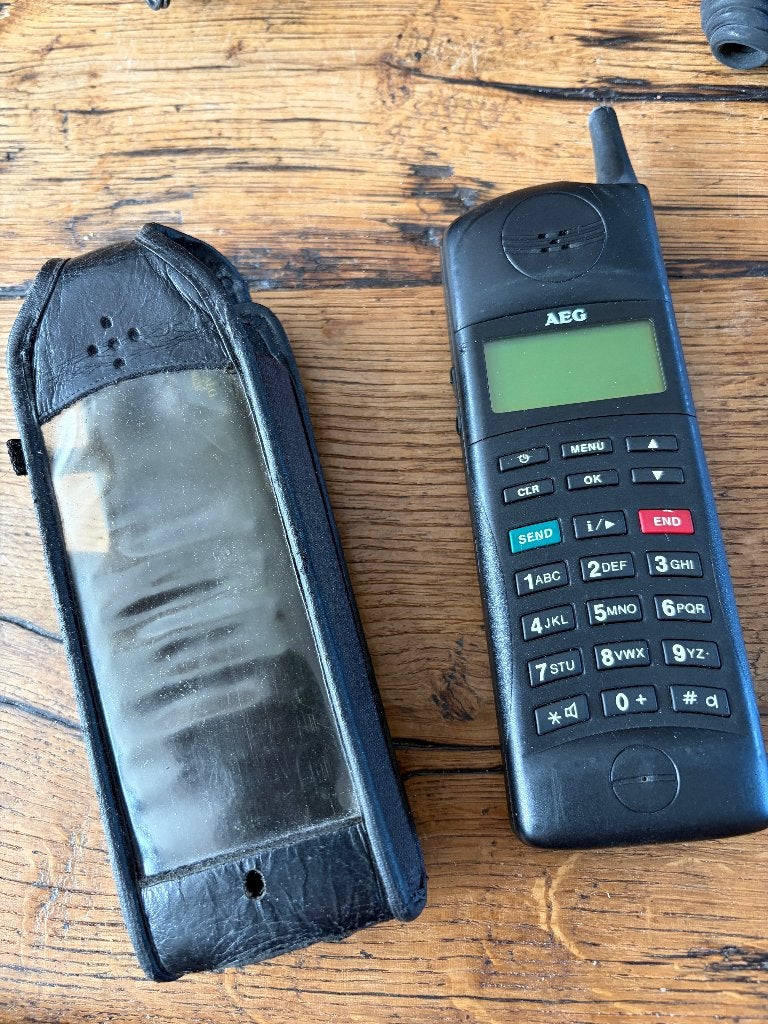 AEG HT901 classic mobiele telefoon 1990, Gebruikt, Geen camera, Ophalen of Verzenden, Klassiek of Candybar