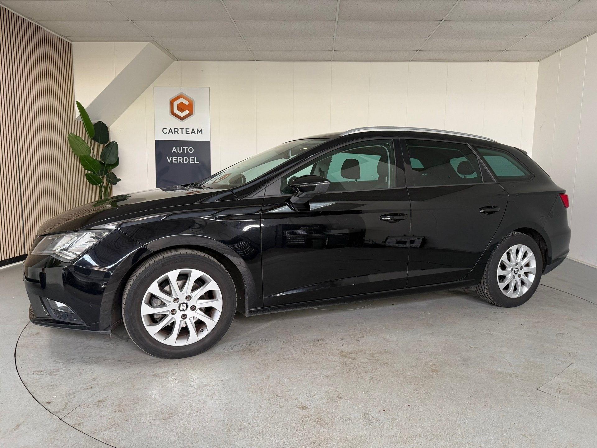 Seat Leon ST 1.0 EcoTSI Style Connect Airco, LMV,Trekhaak, N, Auto's, Voorwielaandrijving, Gebruikt, Leon, Origineel Nederlands