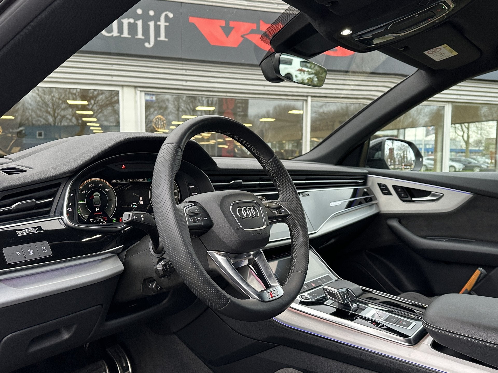 Audi Q8 55 TFSI e quattro Pro Line S-Line | Nachtzicht | HUD, Auto's, Automaat, Dealer onderhouden, Gebruikt, 2995 cc