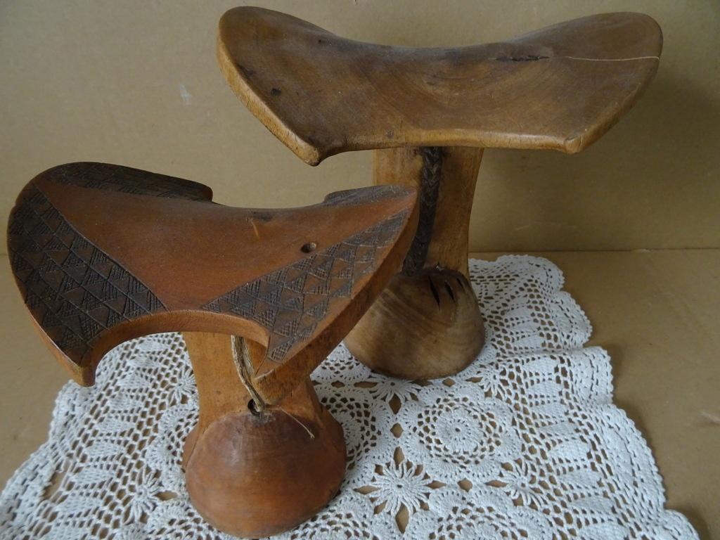 Afrikaanse hoofdsteun neksteun set hoofdsteunen 17cm en 21cm, Antiek en Kunst, Kunst | Niet-Westerse kunst, Ophalen of Verzenden