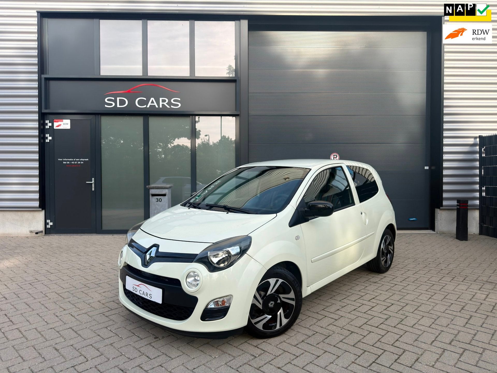 Renault Twingo 1.2 16V Collection|Airco|Cruise|Velgen|APK nw, Auto's, Voorwielaandrijving, Twingo, Gebruikt, Zwart