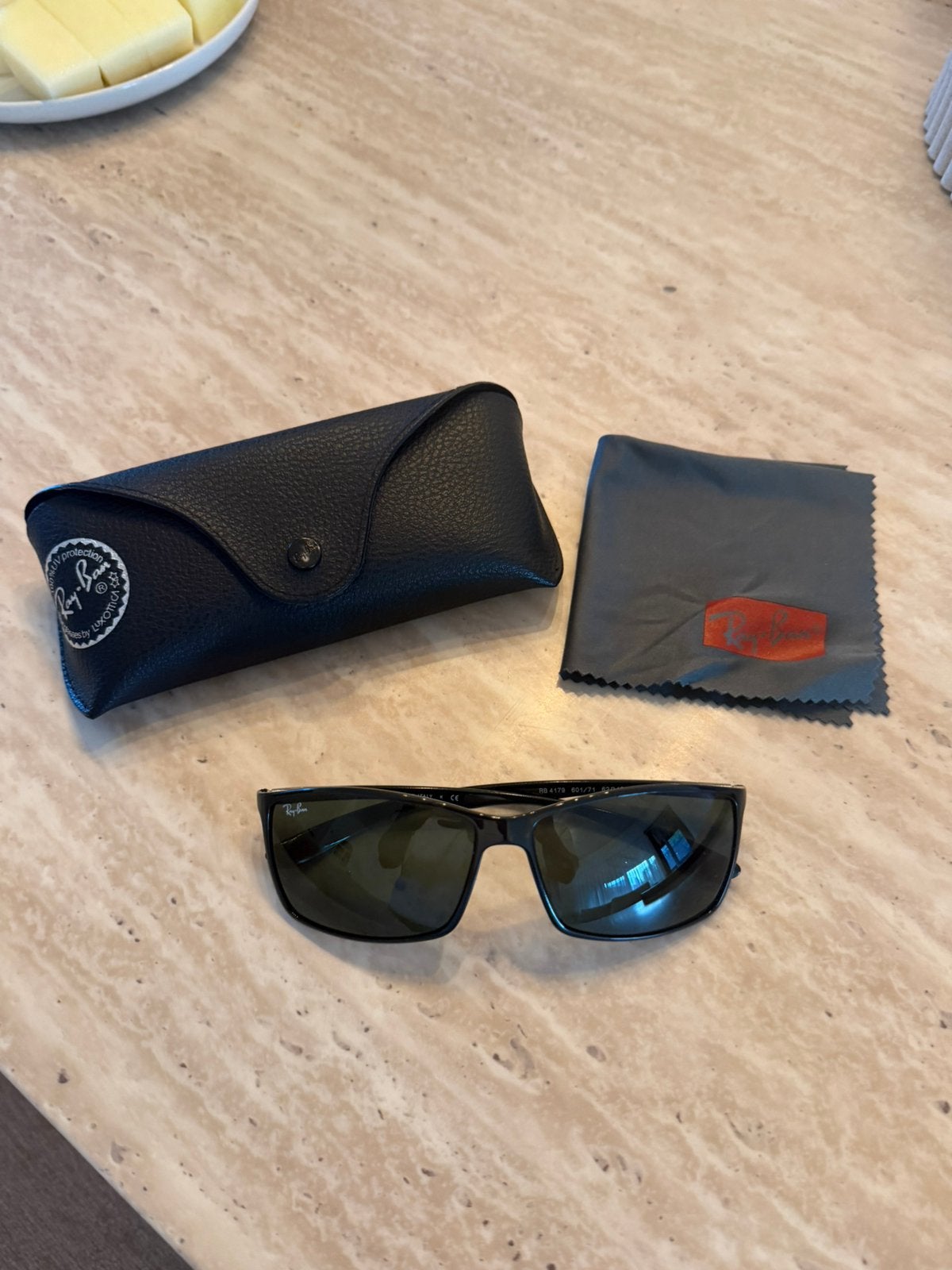 Ray-Ban zonnebril zwart, Ophalen of Verzenden, Zo goed als nieuw, Zwart, Ray-Ban